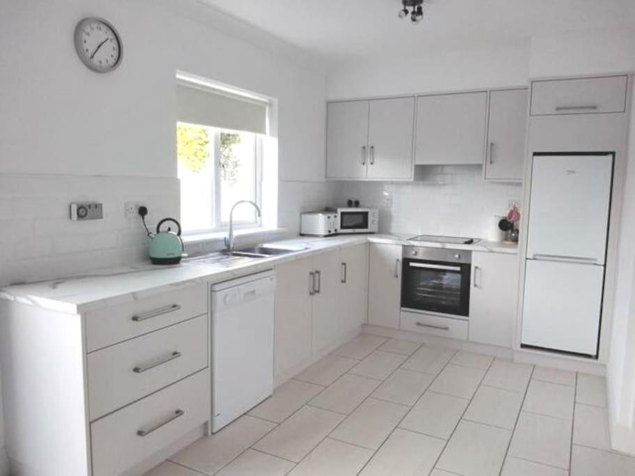 Townhouse Clifden: Located In The Heart Of Connemara Villa Exteriör bild